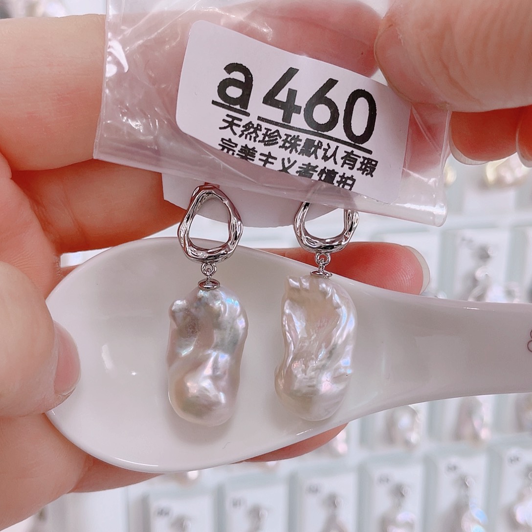 颈饰未镶嵌淡水珍珠月**窗