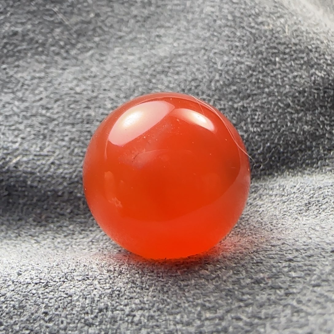 南红玛瑙未镶嵌13mm带马牙