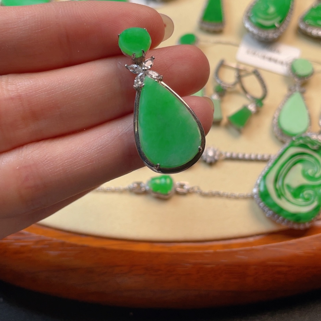 翡翠吊坠(不含链)银S925镶嵌