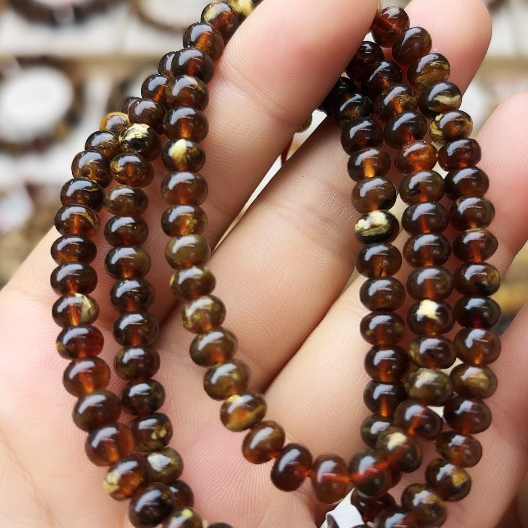 琥珀未镶嵌裸石六9271