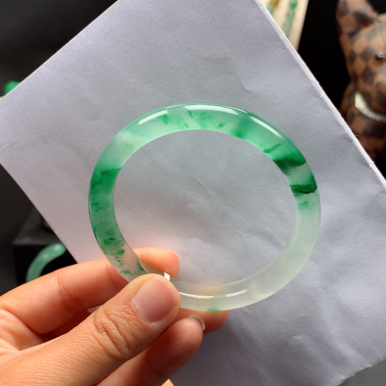 【闪购商品】未镶嵌手镯石英质玉