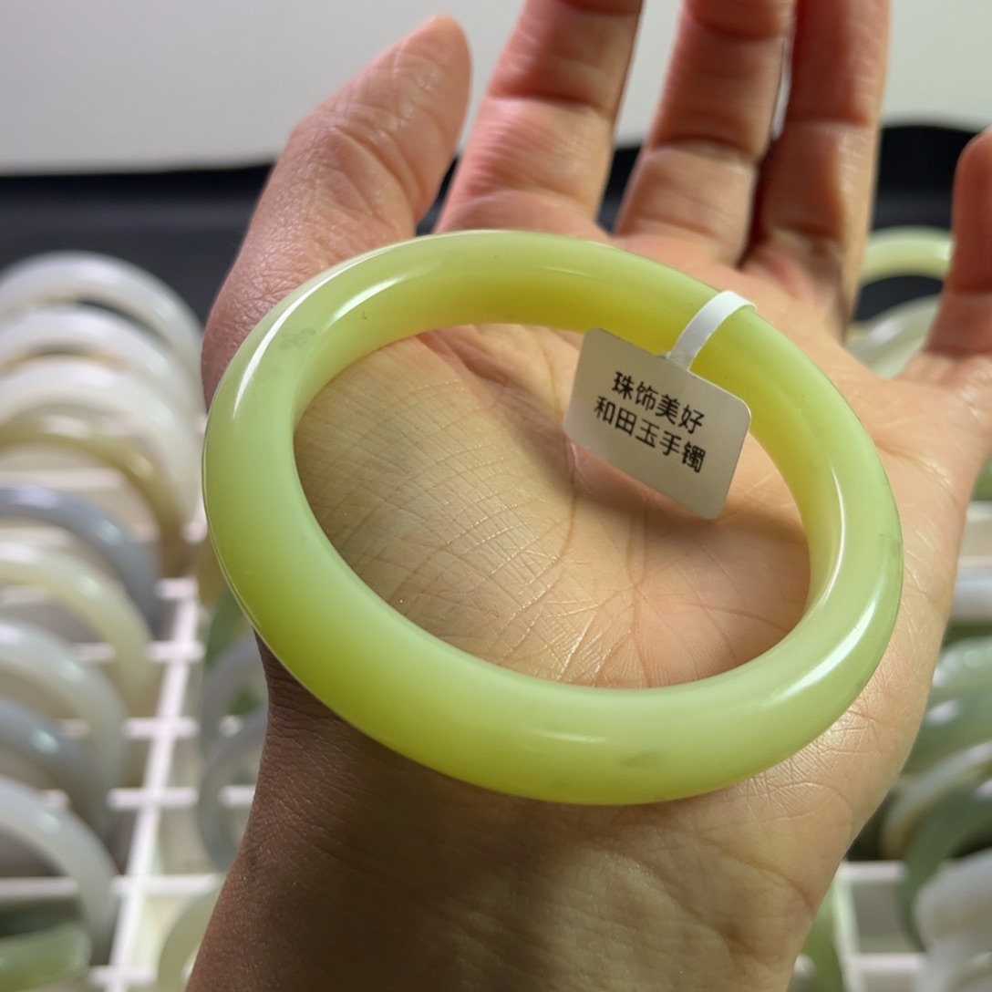 和田玉手镯56.7圈未镶嵌我**我