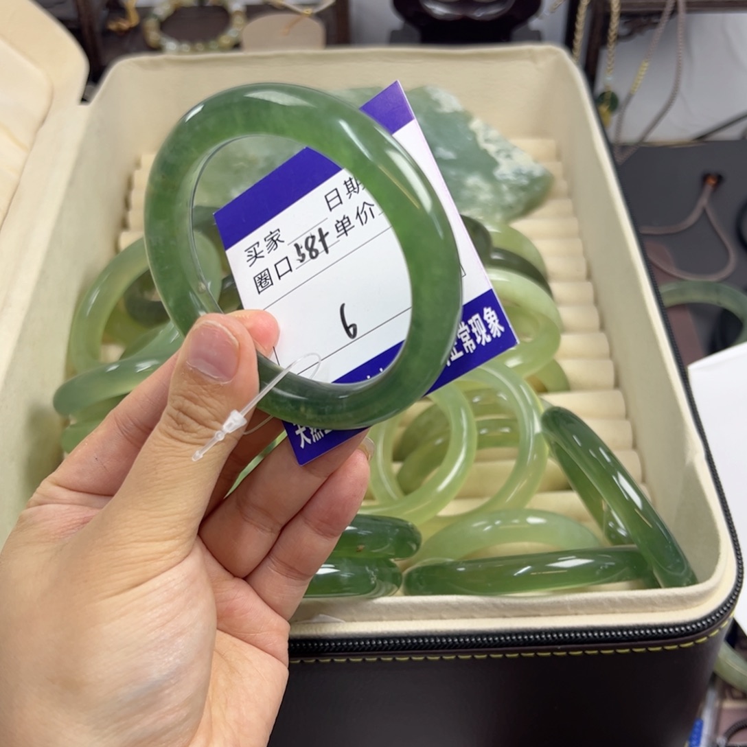 岫玉未镶嵌手镯n n j j k