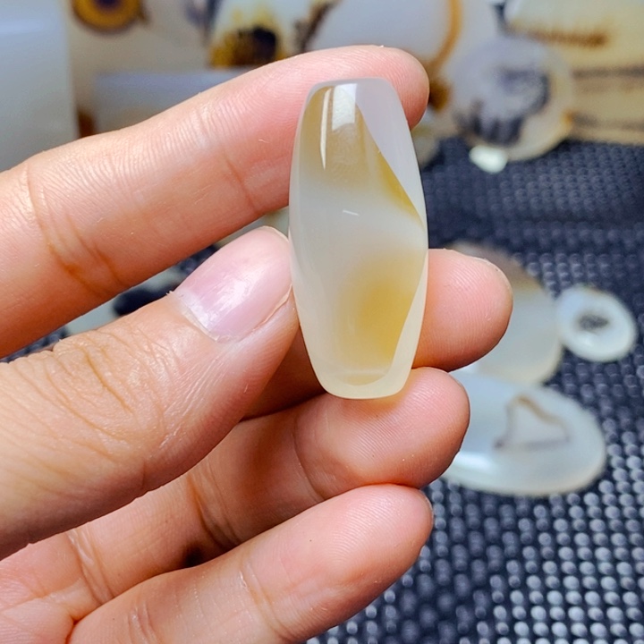 玛瑙/玉髓未镶嵌珠宝半成品