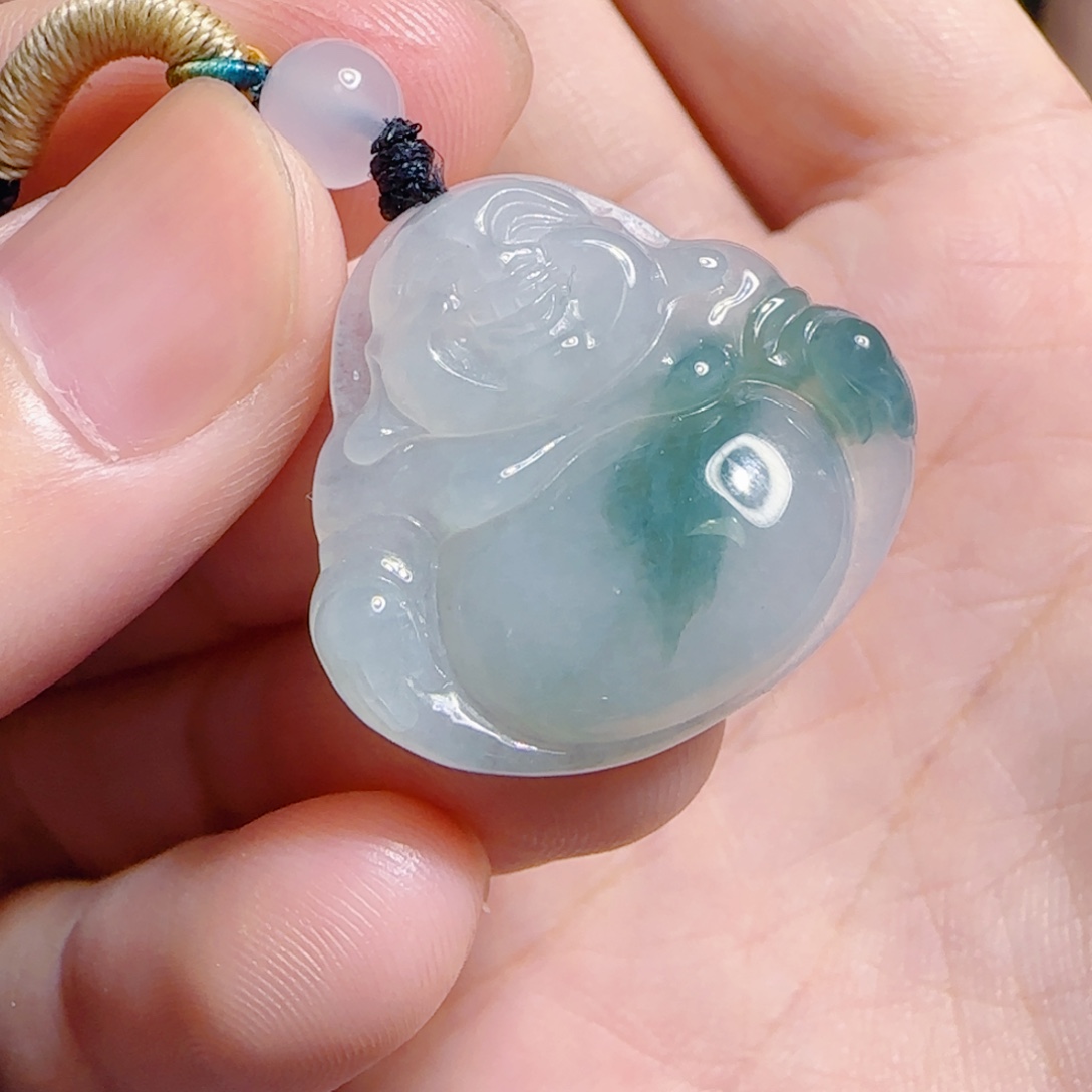 翡翠未镶嵌颈饰佛公