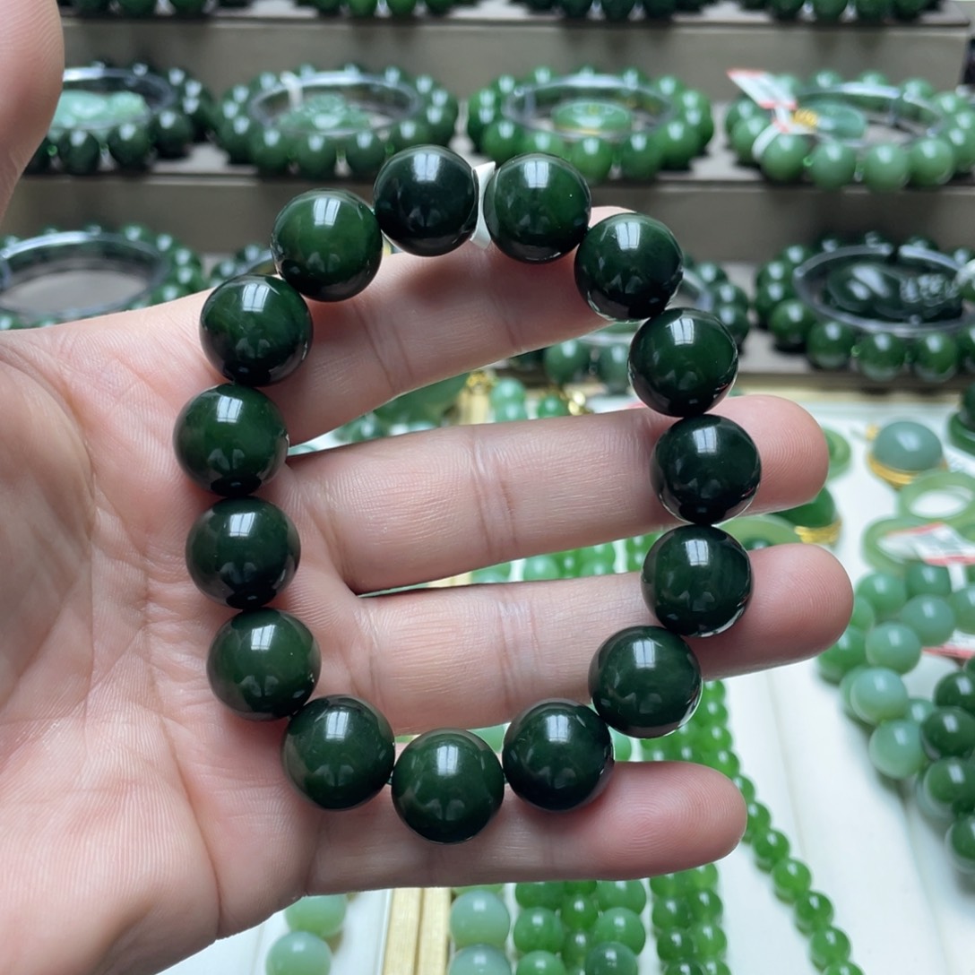 和田玉（碧玉）未镶嵌手链