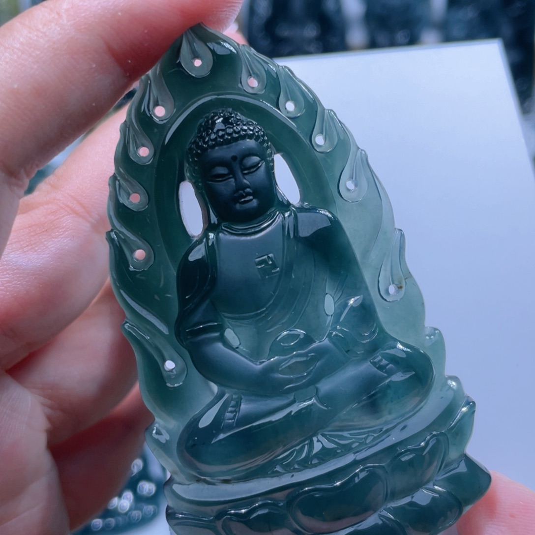 翡翠颈饰未镶嵌本***患