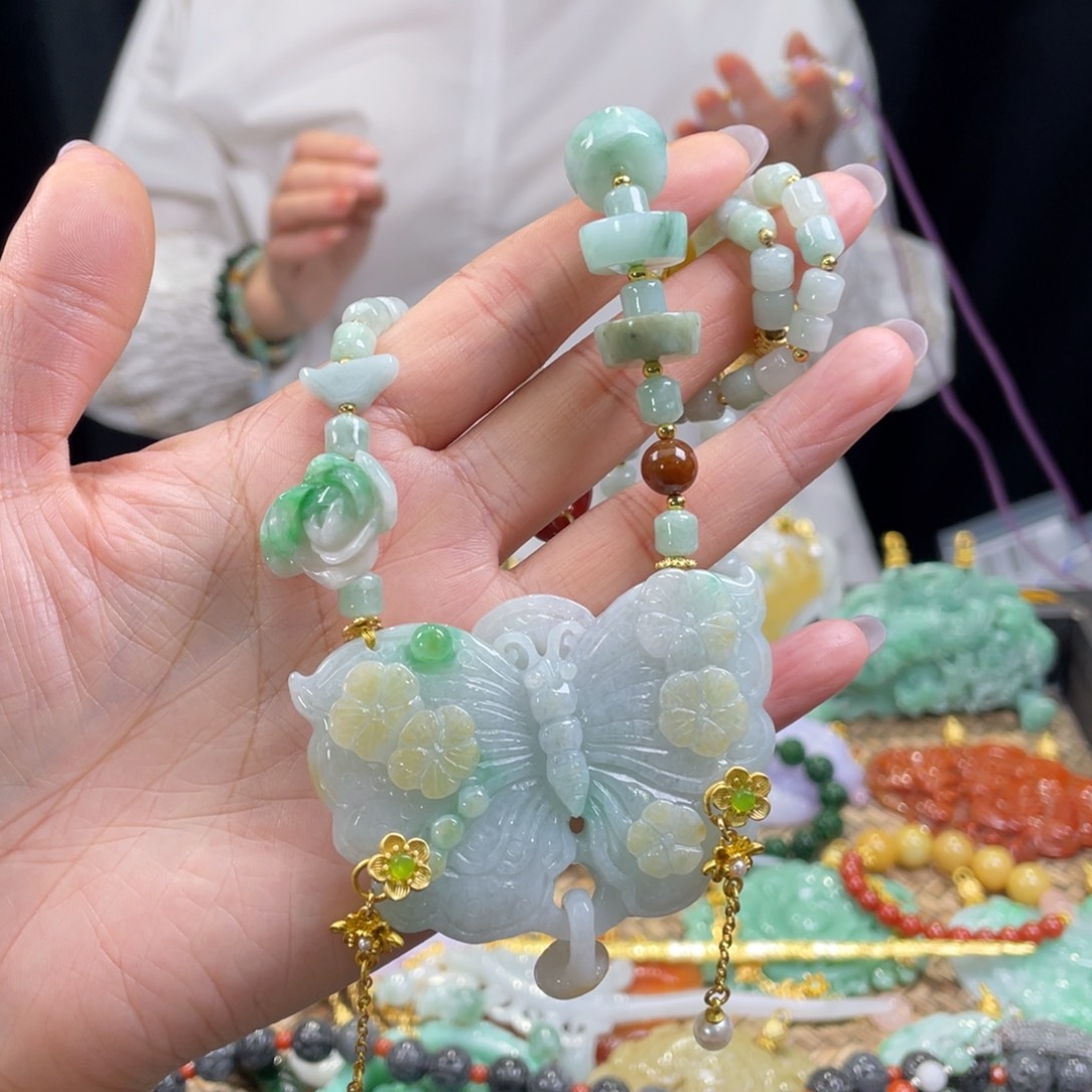 翡翠颈饰未镶嵌代编织