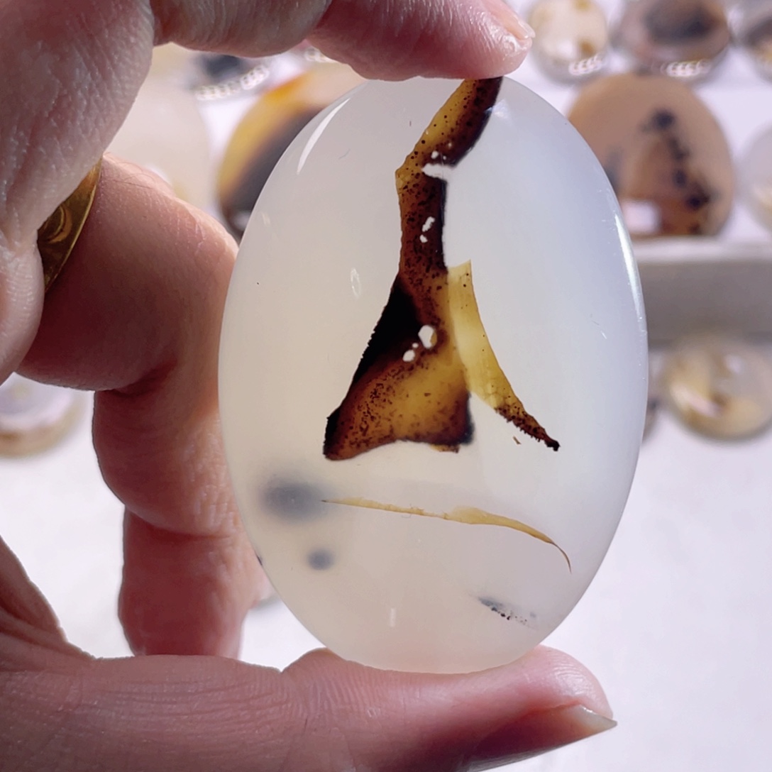 玛瑙/玉髓未镶嵌珠宝奇石