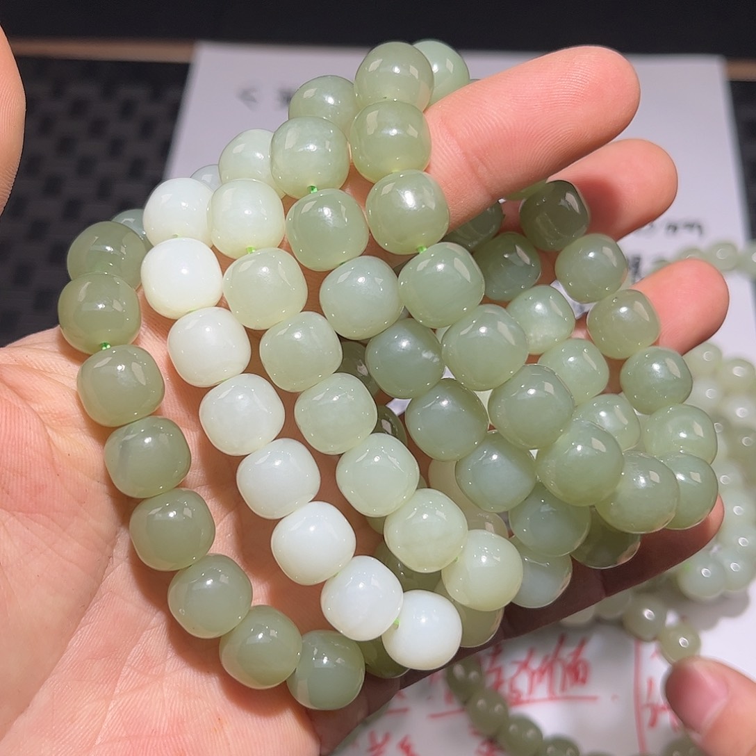 和田玉和田玉卡12老型珠手串多样性发一未镶嵌