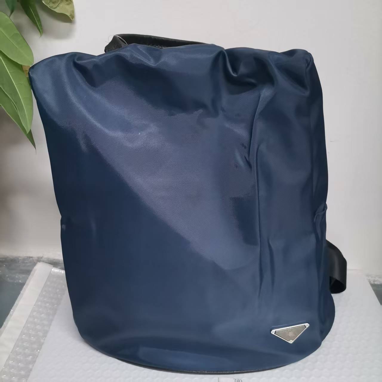 新款经典时尚双肩包936