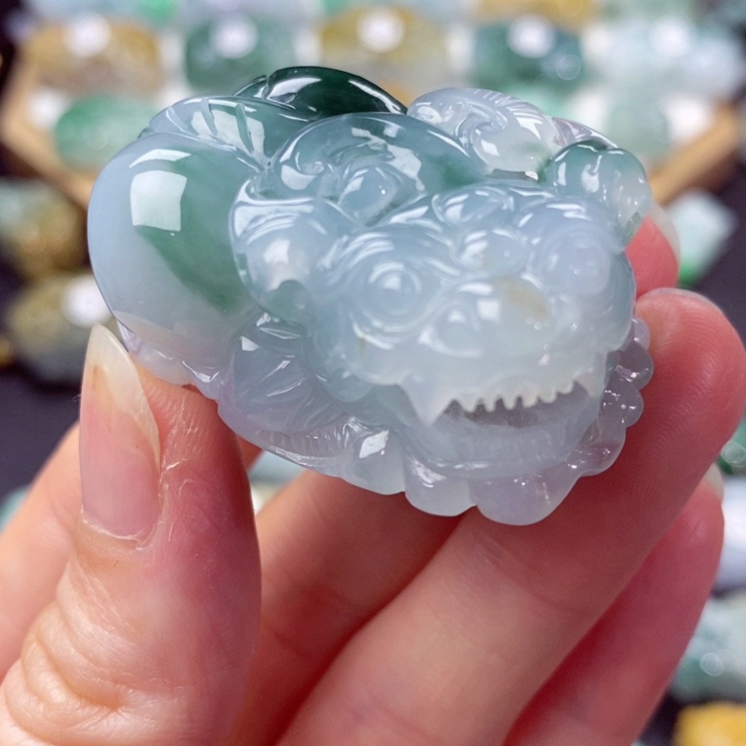 翡翠颈饰未镶嵌天然