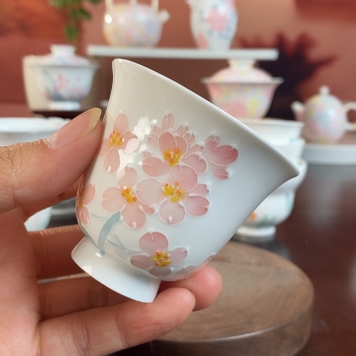 绣球花釉下品茗杯