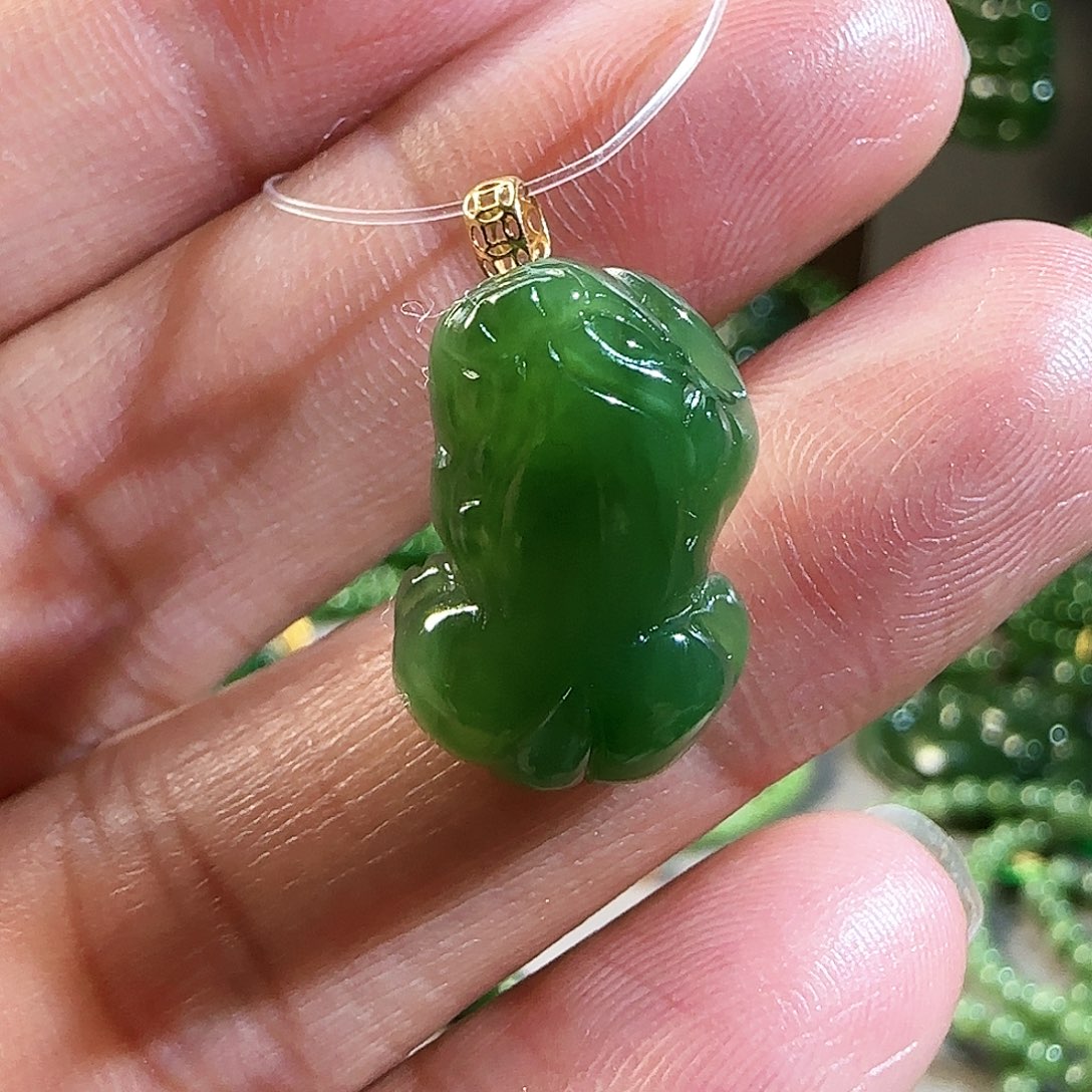 和田玉（碧玉）颈饰18K金镶嵌