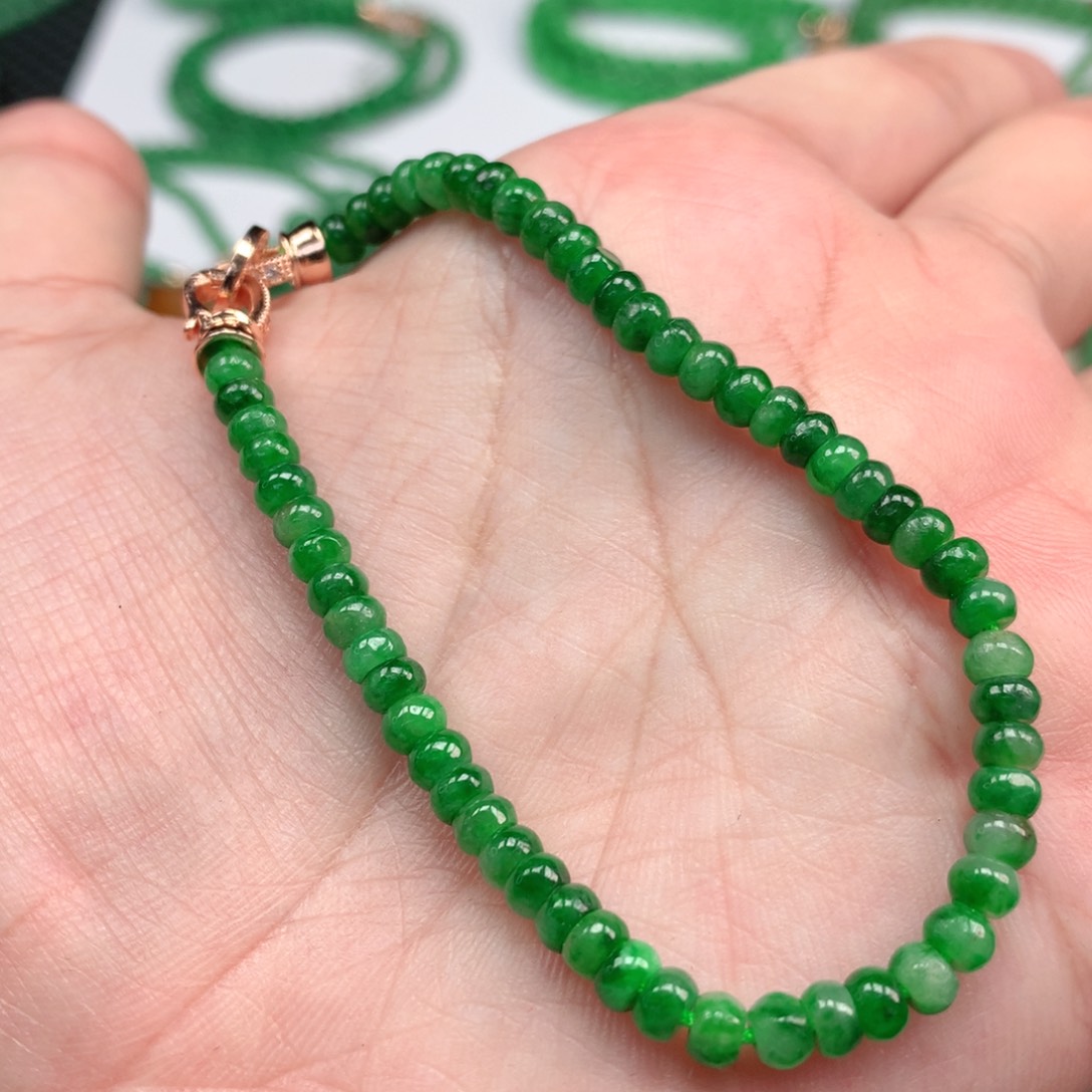 翡翠手链未镶嵌翡翠