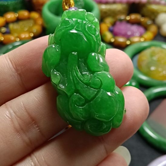 翡翠未镶嵌挂件翡翠