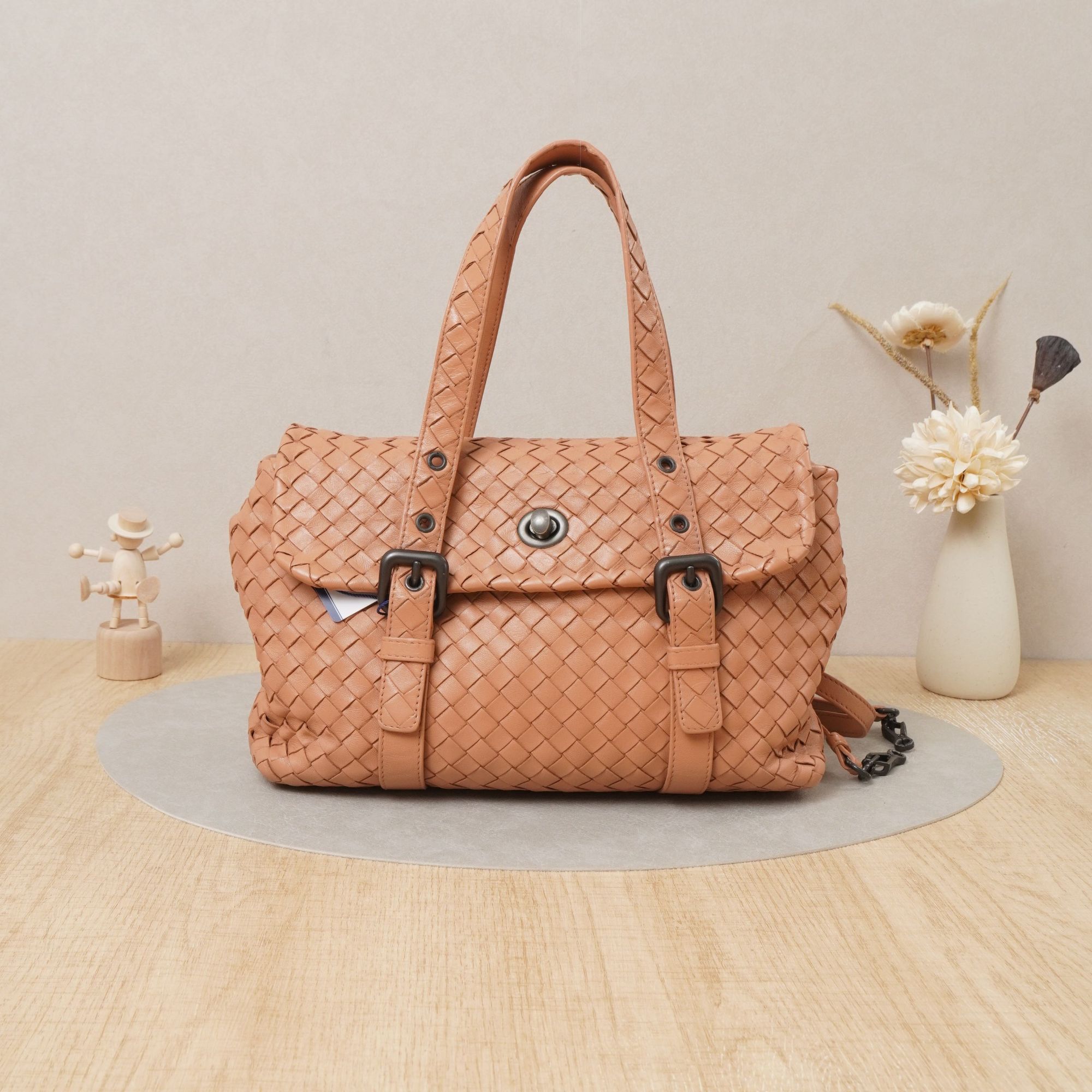 95新 BOTTEGA VENETA/葆蝶家 BV邮差包小号肉桂色牛皮/DS038518