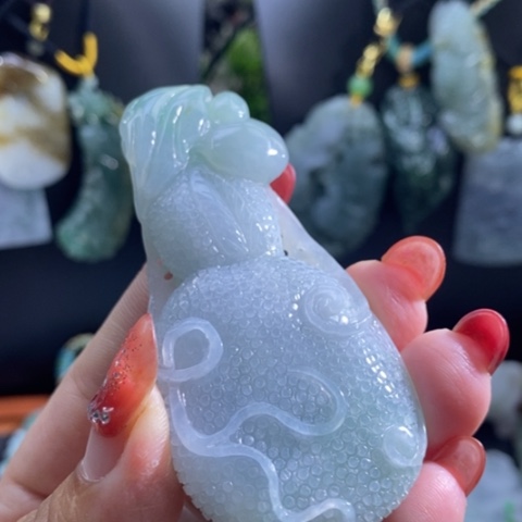 【闪购商品】颈饰未镶嵌翡翠葫芦