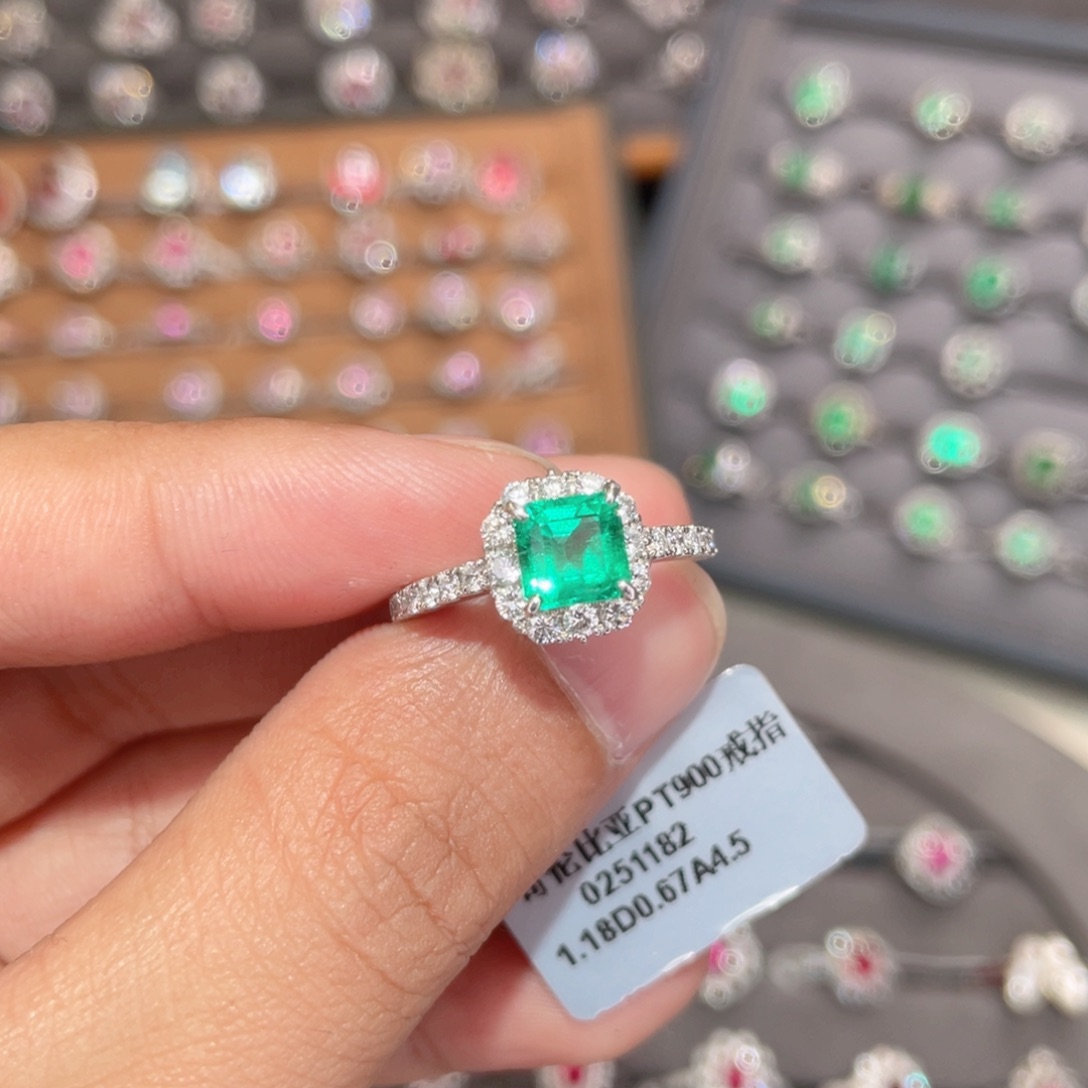 祖母绿戒指铂Pt900镶嵌1.18ct 哥伦比亚