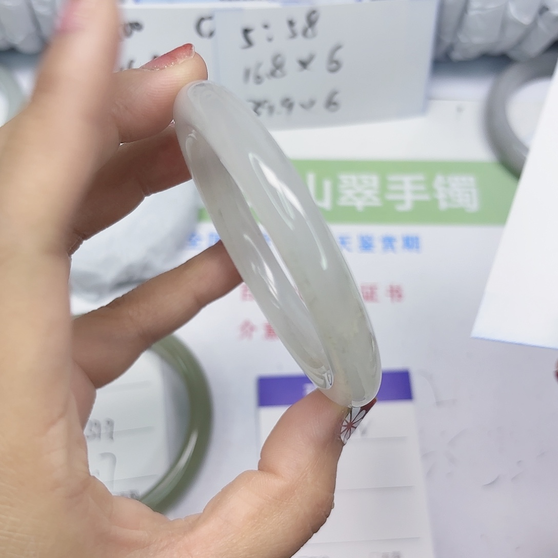 石英质玉未镶嵌手镯102/5455