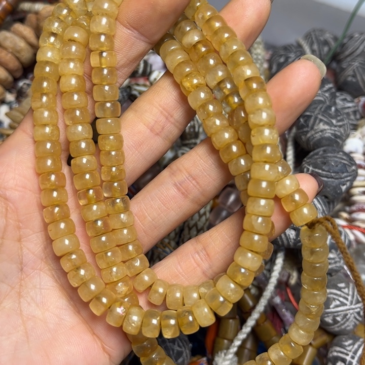 颈饰玻璃3208喜马拉雅老白水一条