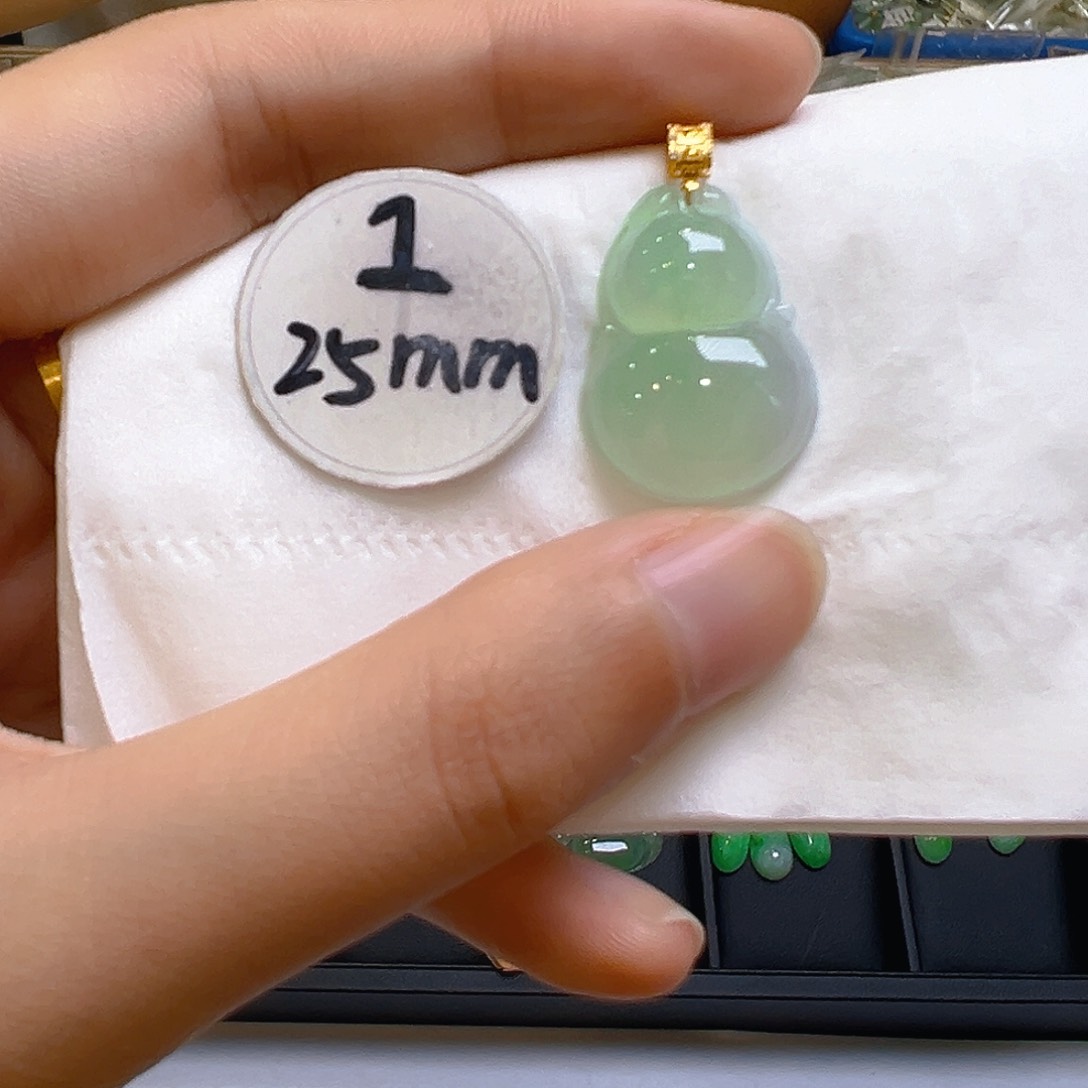 翡翠吊坠(不含链)18K金镶嵌翡翠