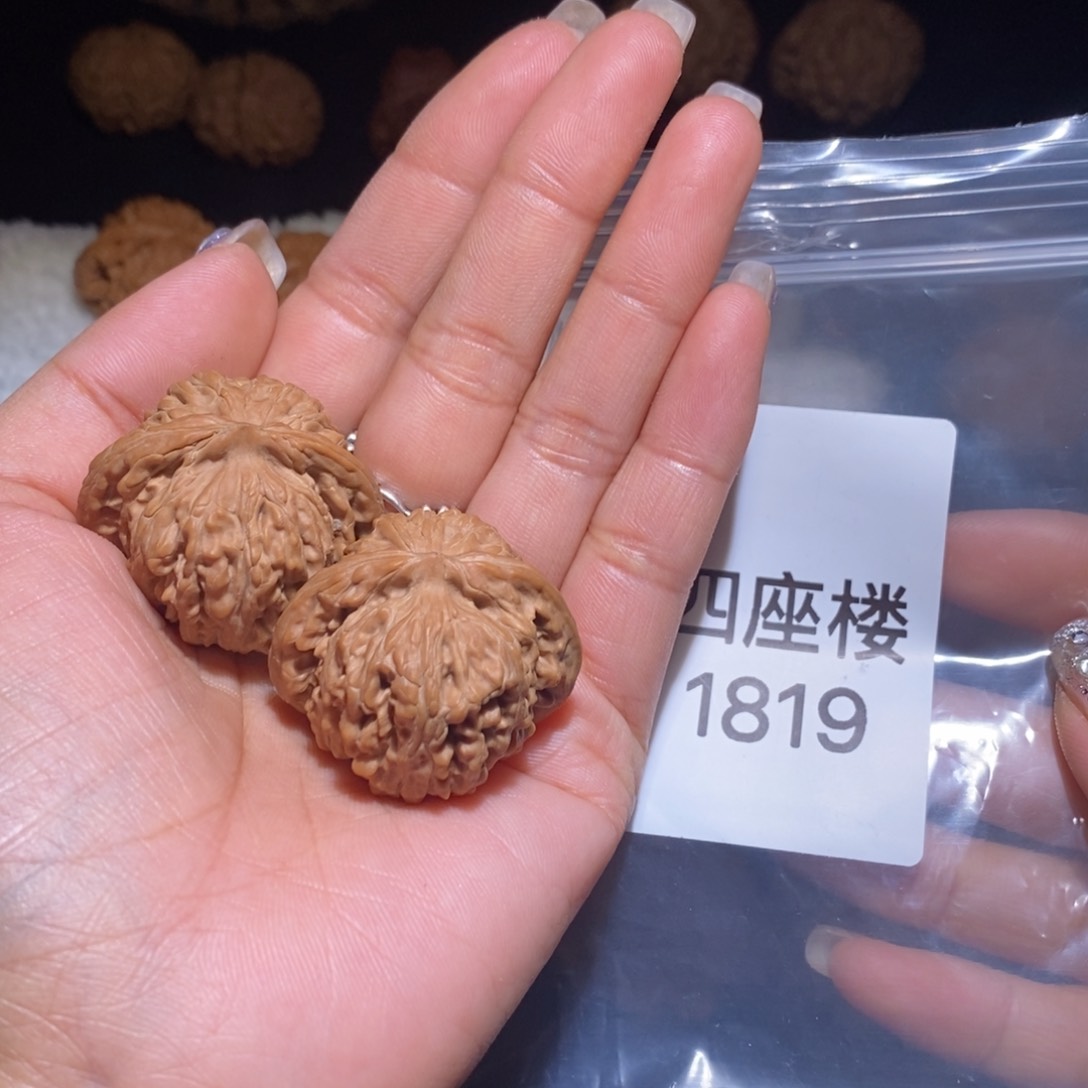 文玩核桃吊坠汉高楼