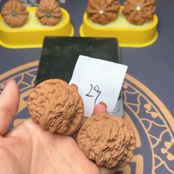 文玩核桃把件46白狮子