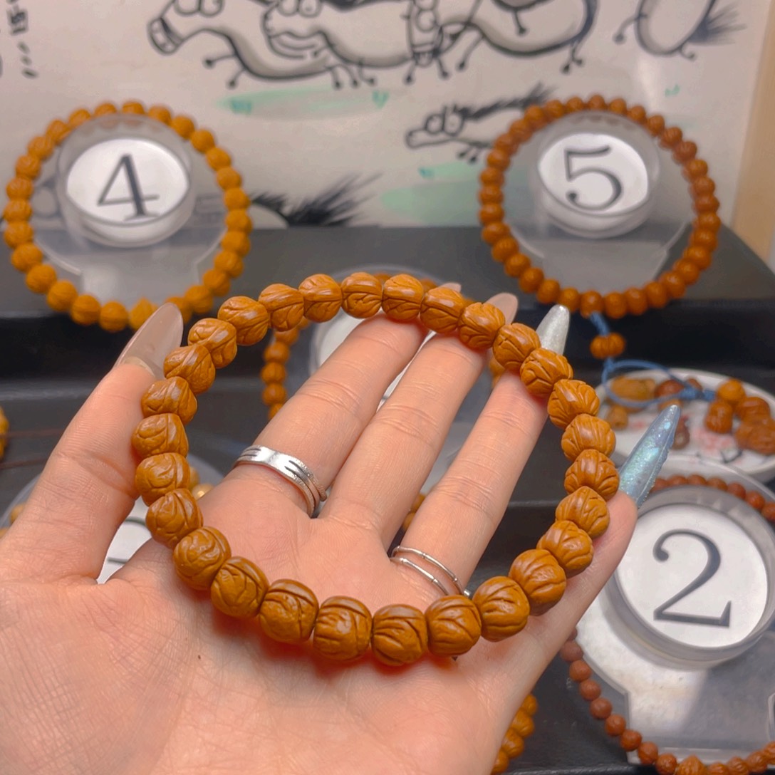 满***。吊坠桃核1.1111111111