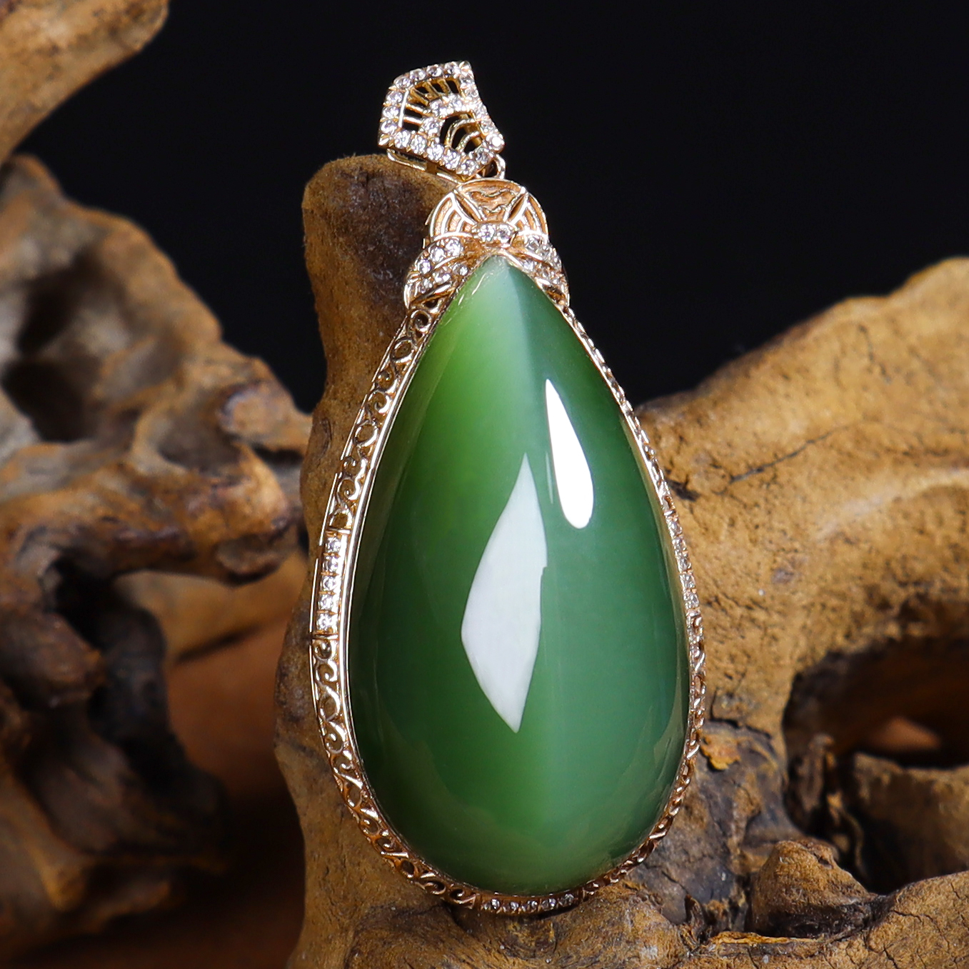 【周年庆限定】18K和田玉1猫眼水滴吊坠丨天然玉石多样性发一D2972