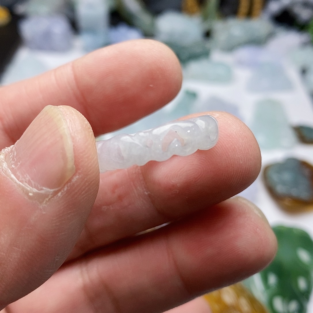 翡翠颈饰未镶嵌戒指