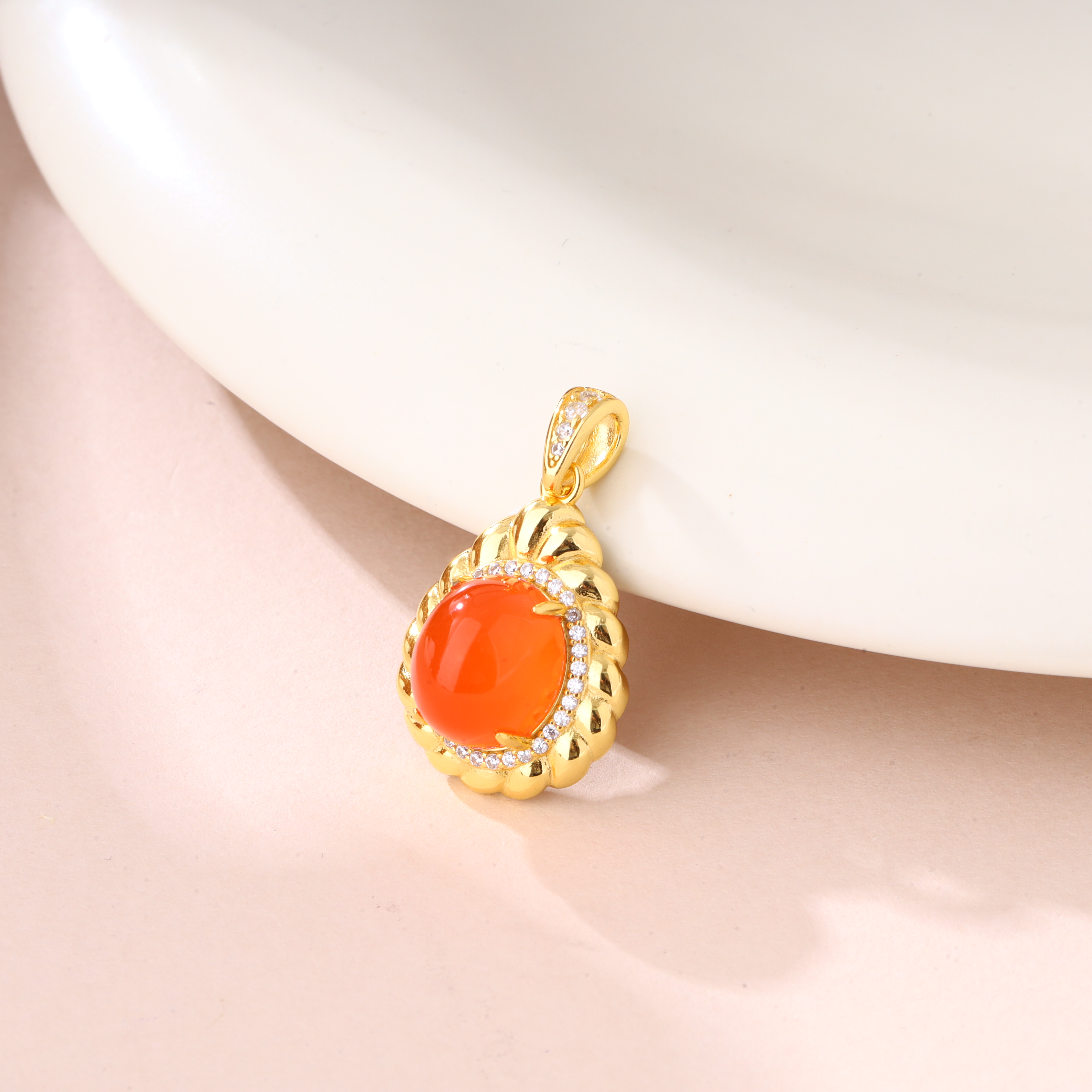 【不二】冰红银镶蛋面吊坠