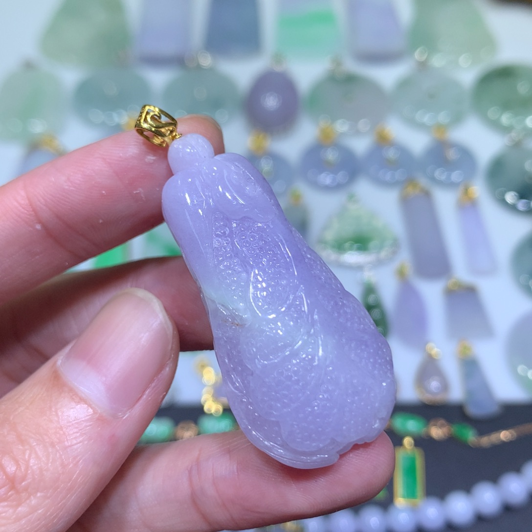 翡翠吊坠(不含链)18K金镶嵌