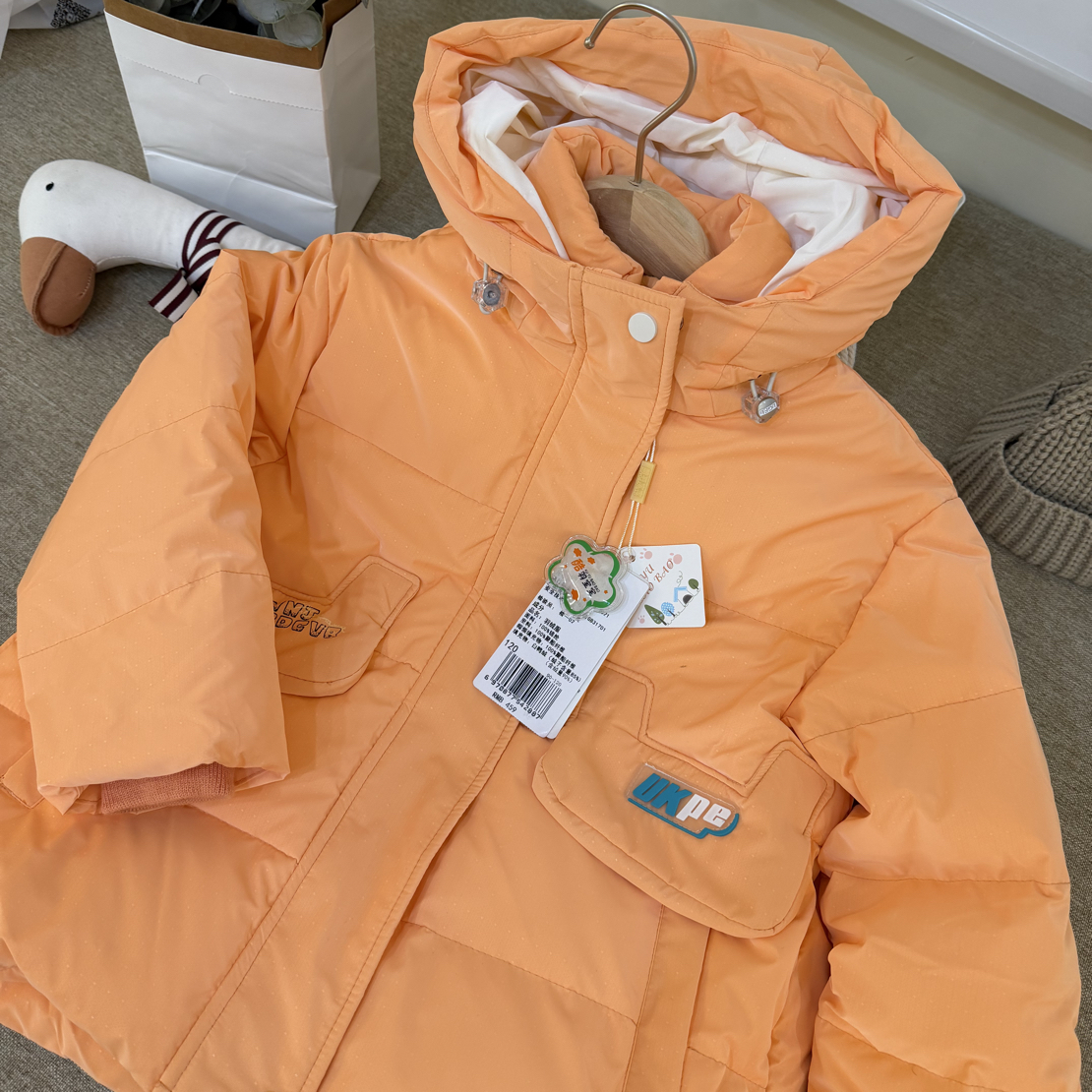 大牌90绒羽绒服童装