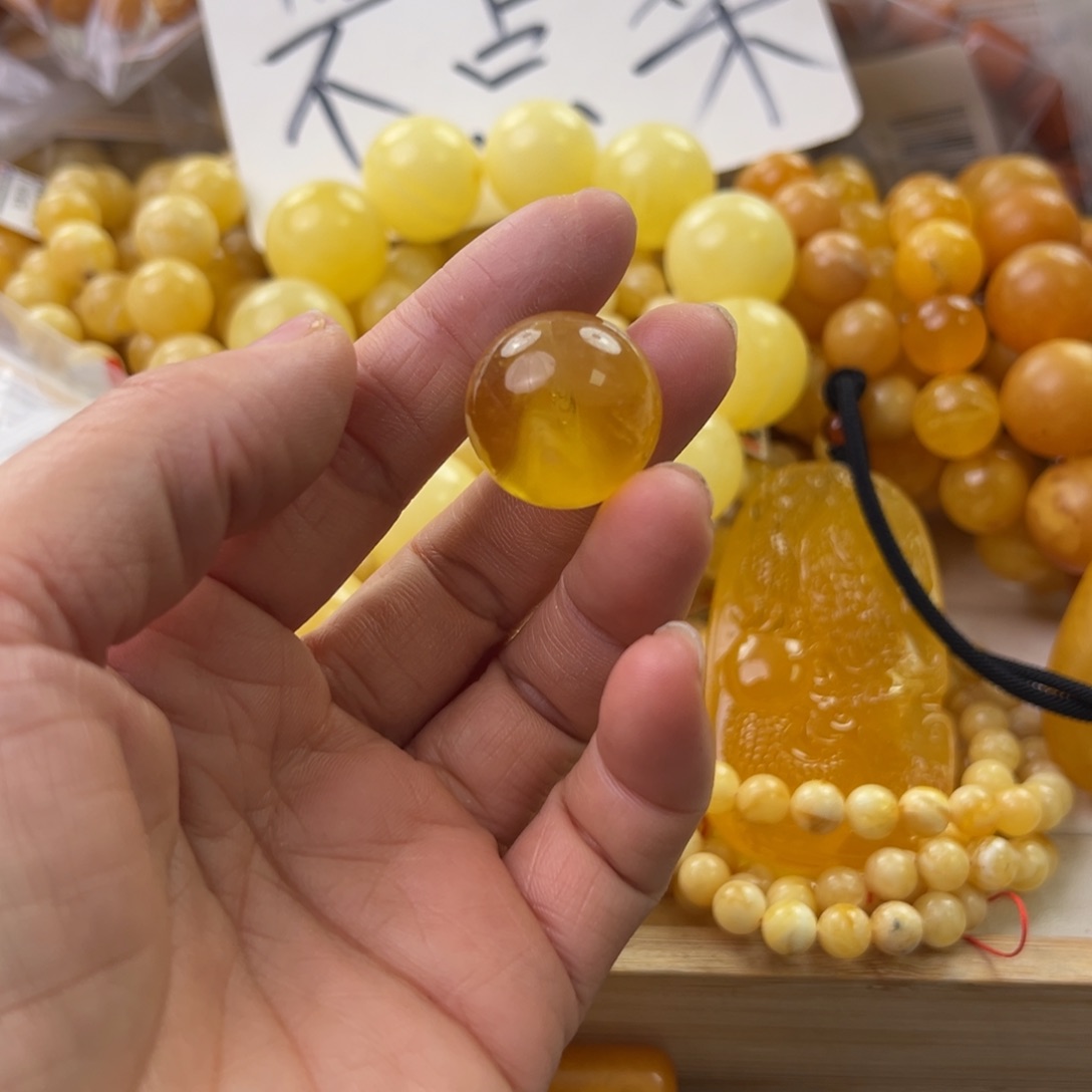 琥珀珠宝奇石未镶嵌