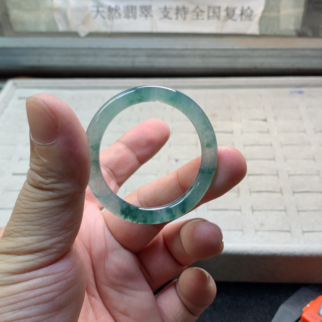 定制翡翠未镶嵌挂件