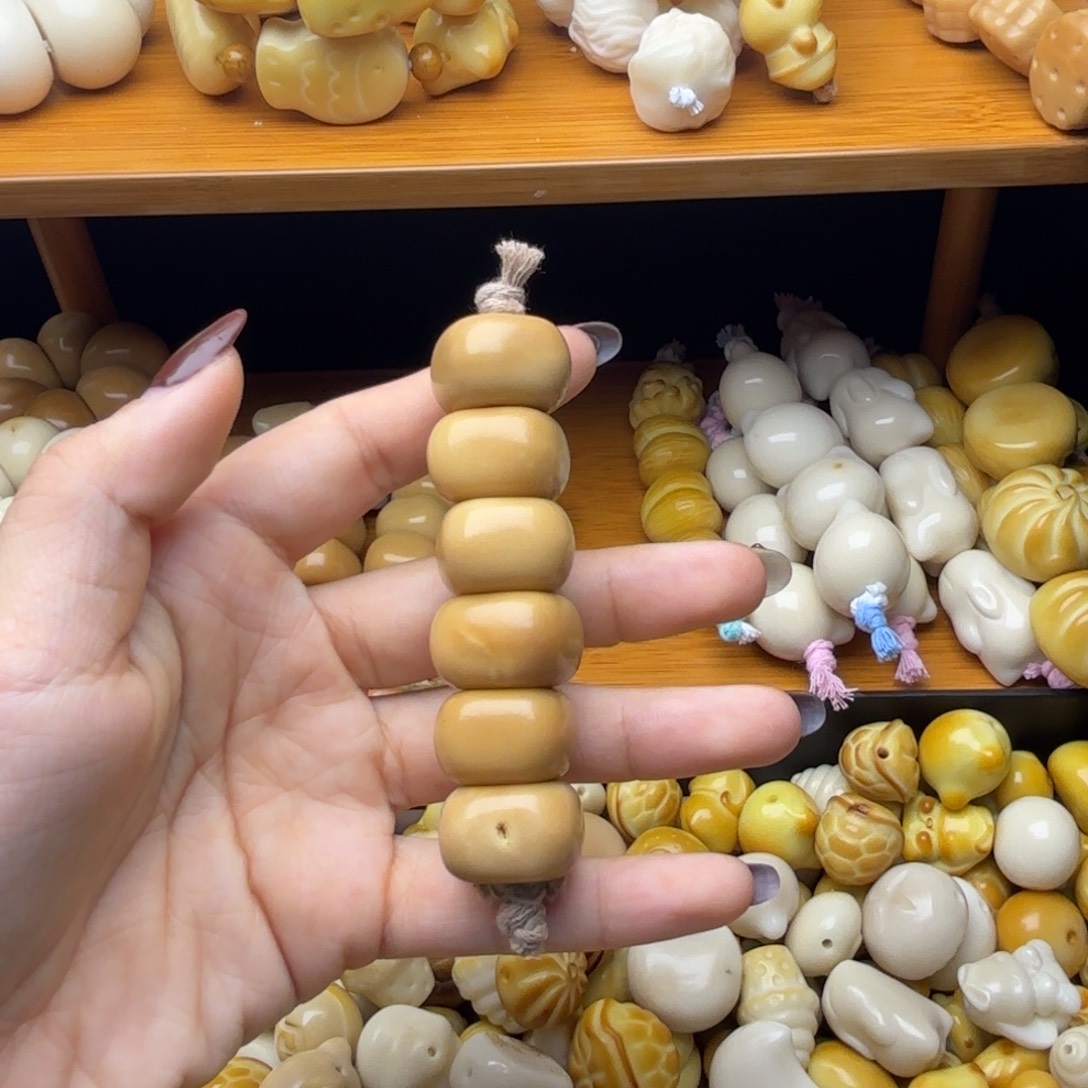 吊坠菩提根/象牙果瑕疵款