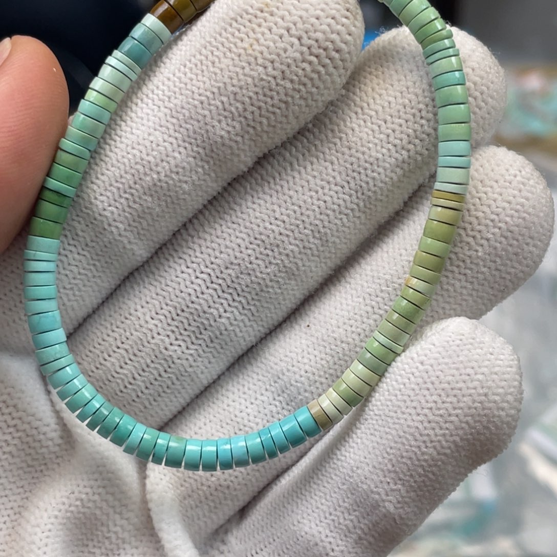 绿松石未镶嵌挂件