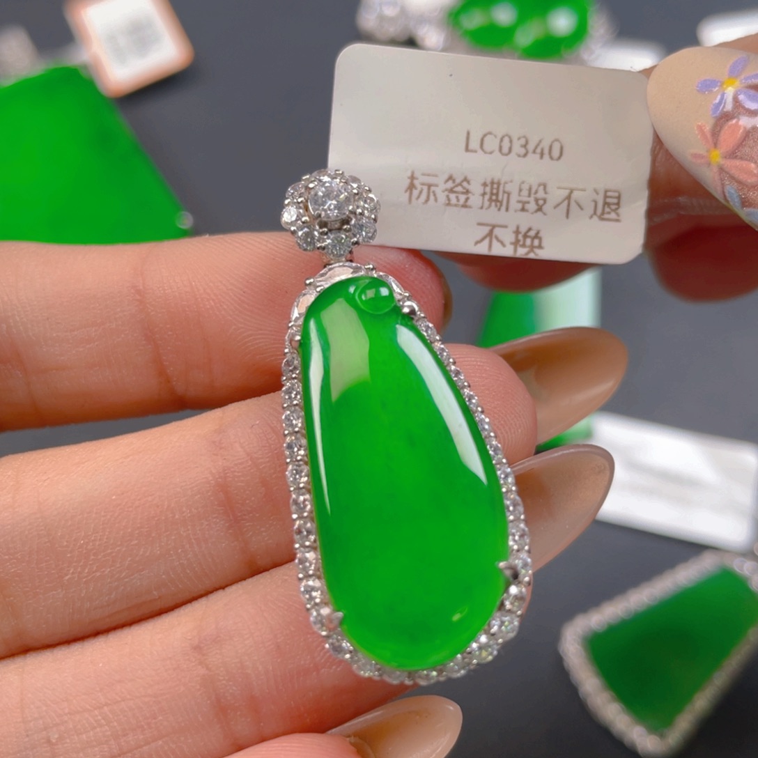 【闪购商品】颈饰银S925镶嵌翡翠翡翠