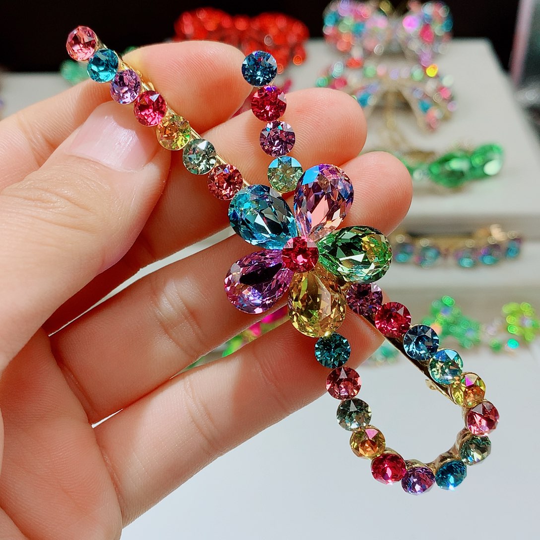 皮质铁合金发饰的时候