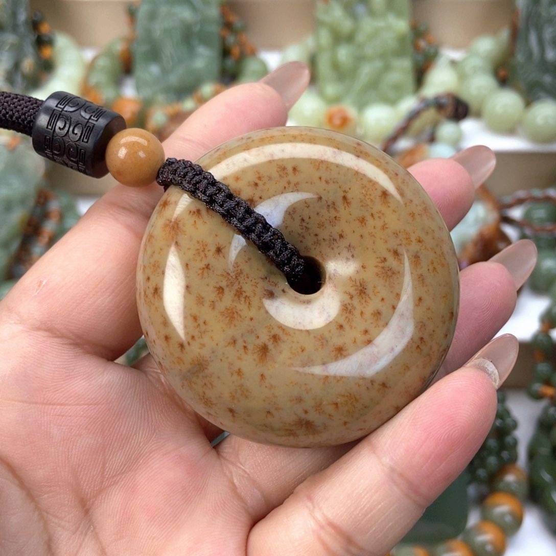 透闪石质玉把件未镶嵌