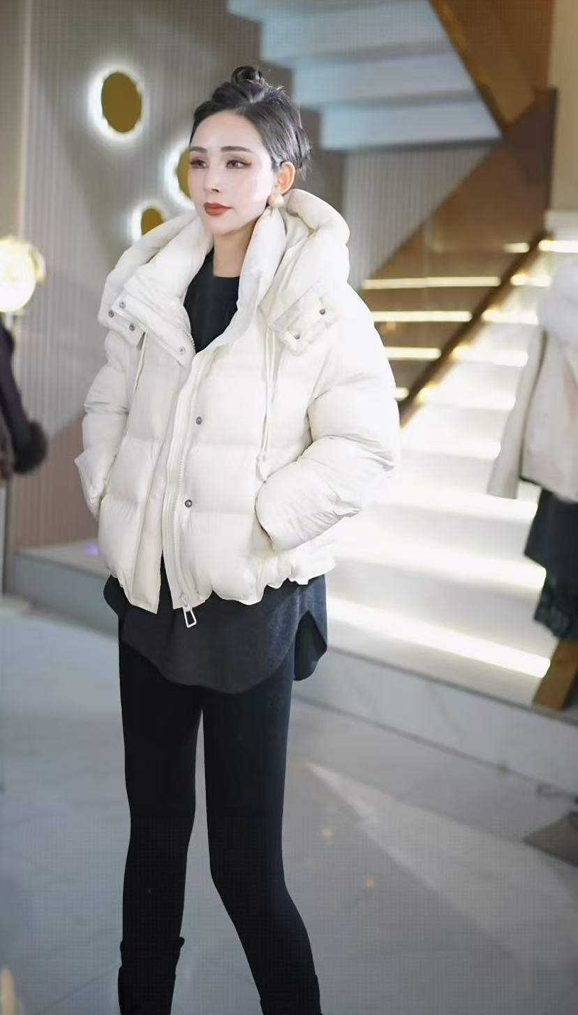 冬季高定时尚百搭不挑人减龄90加厚连帽女士羽绒服外套W9+69063