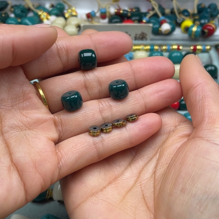 琉璃颈饰雪巴琉璃配饰珠