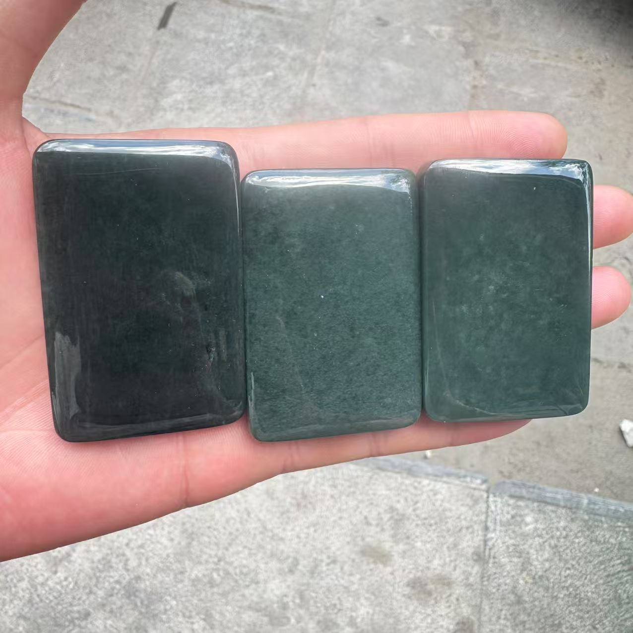 D260 天然和田玉无事牌吊坠 拍一发一多样性发其一