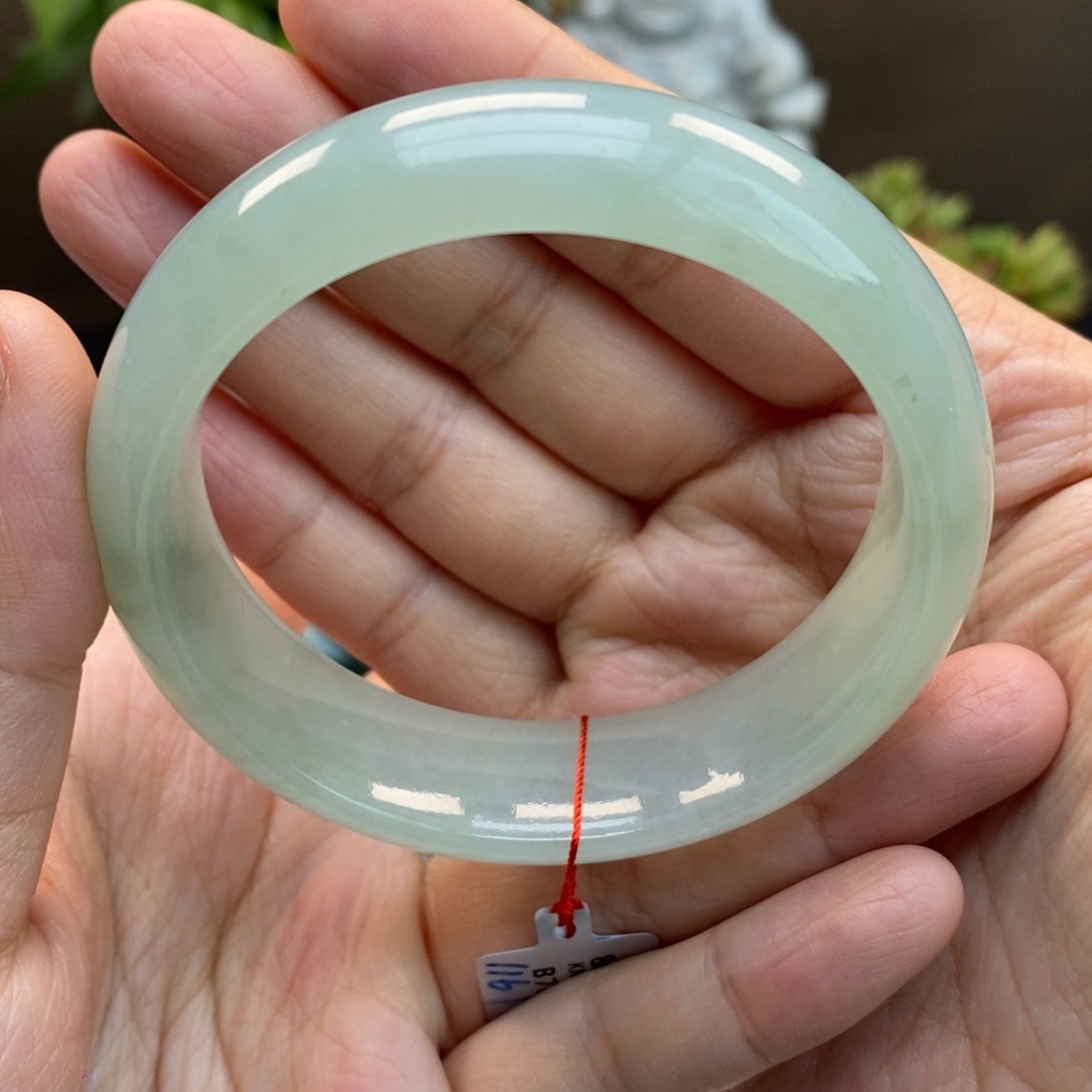 翡翠手镯未镶嵌天然