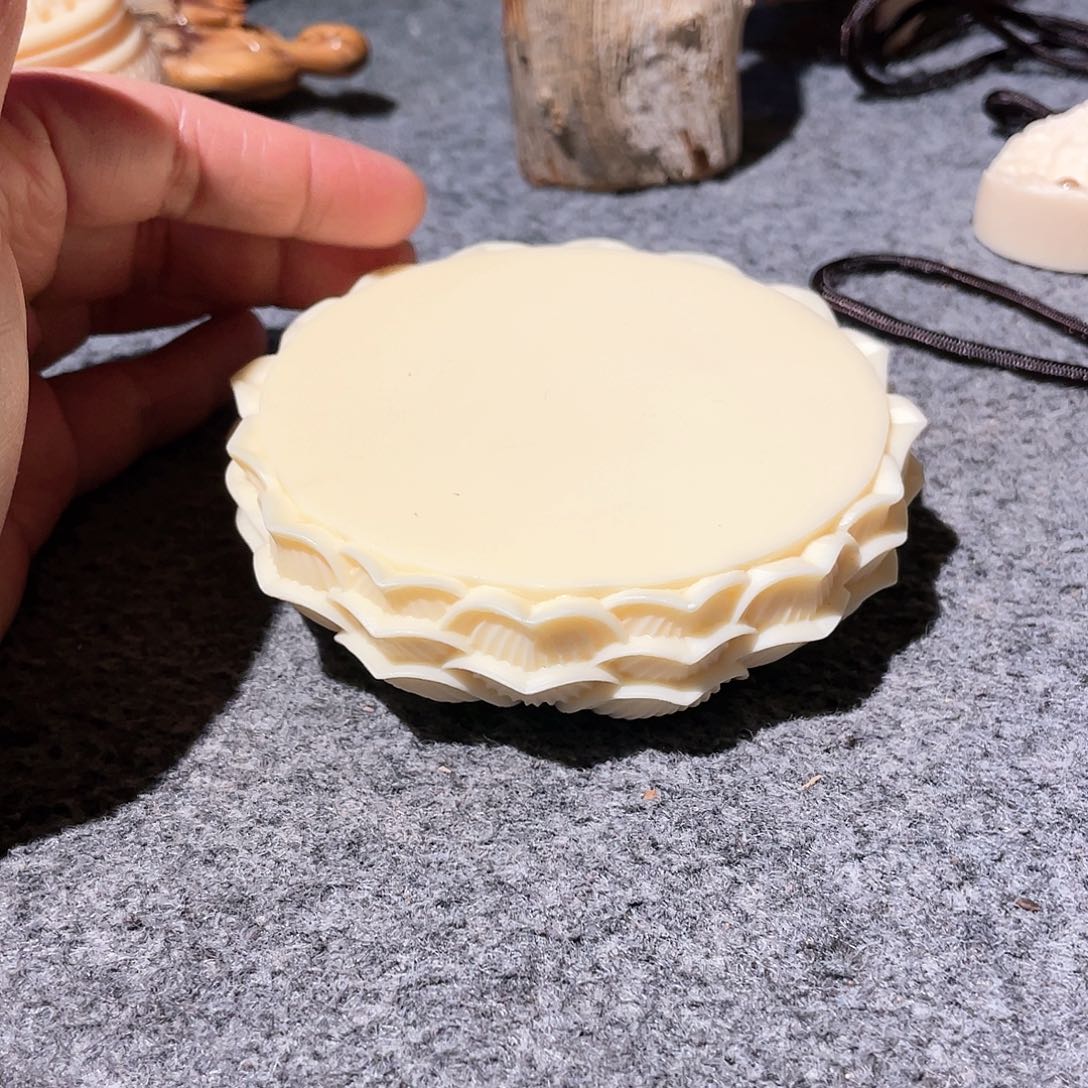 黄杨木象牙果底座