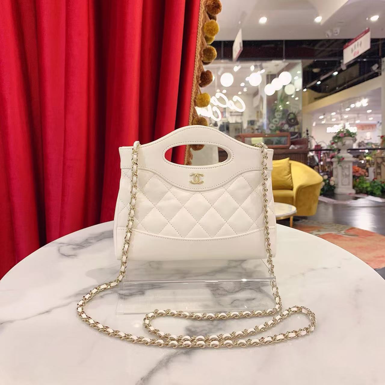 99新 Chanel/香奈儿 25p 31bag nano白色金扣光泽芯片款/30318735