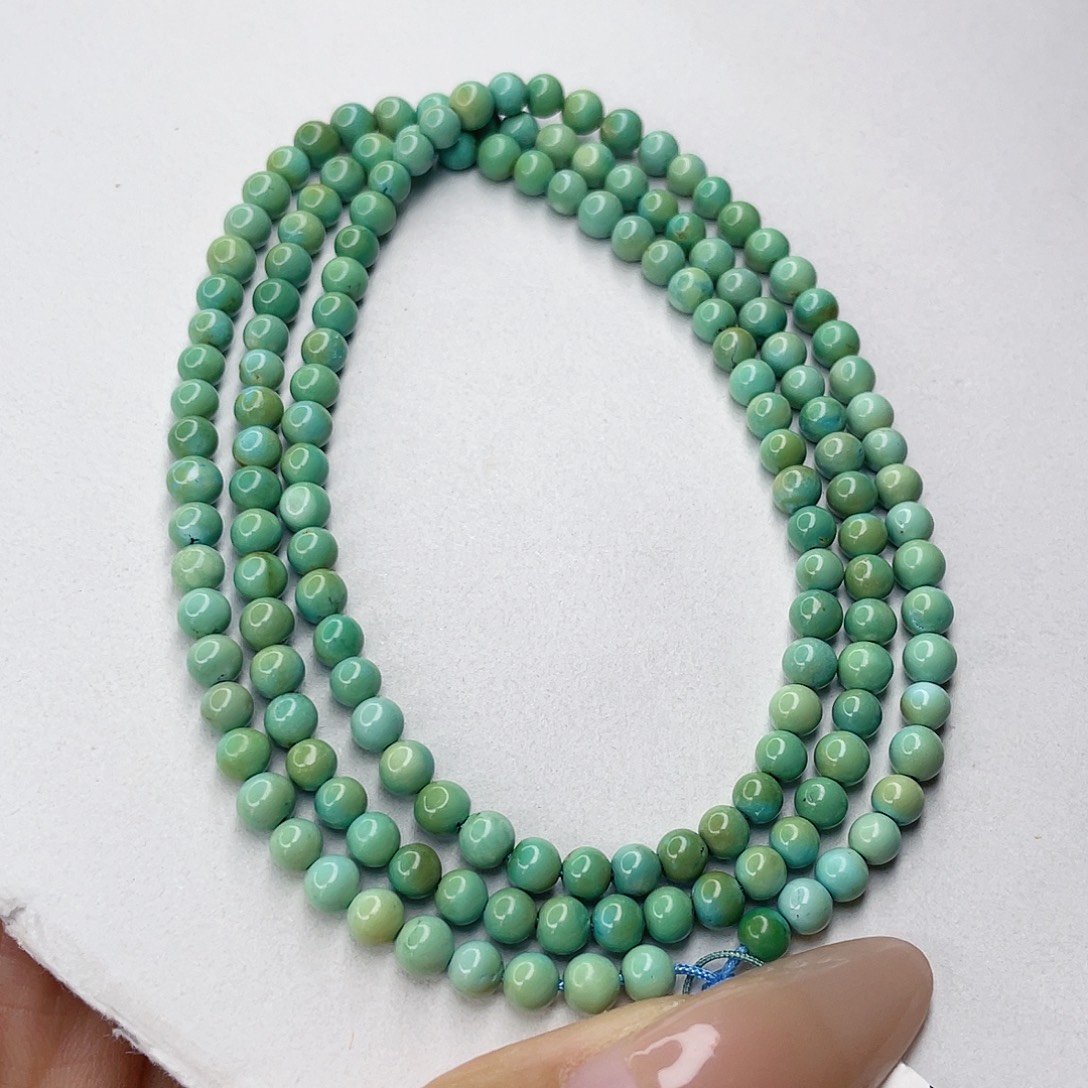 绿松石未镶嵌颈饰