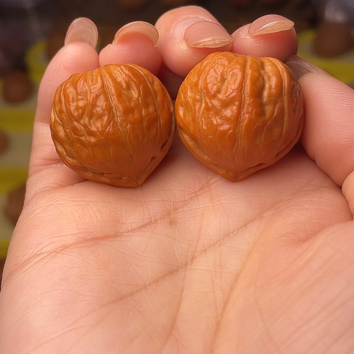 文玩核桃吊坠磨盘