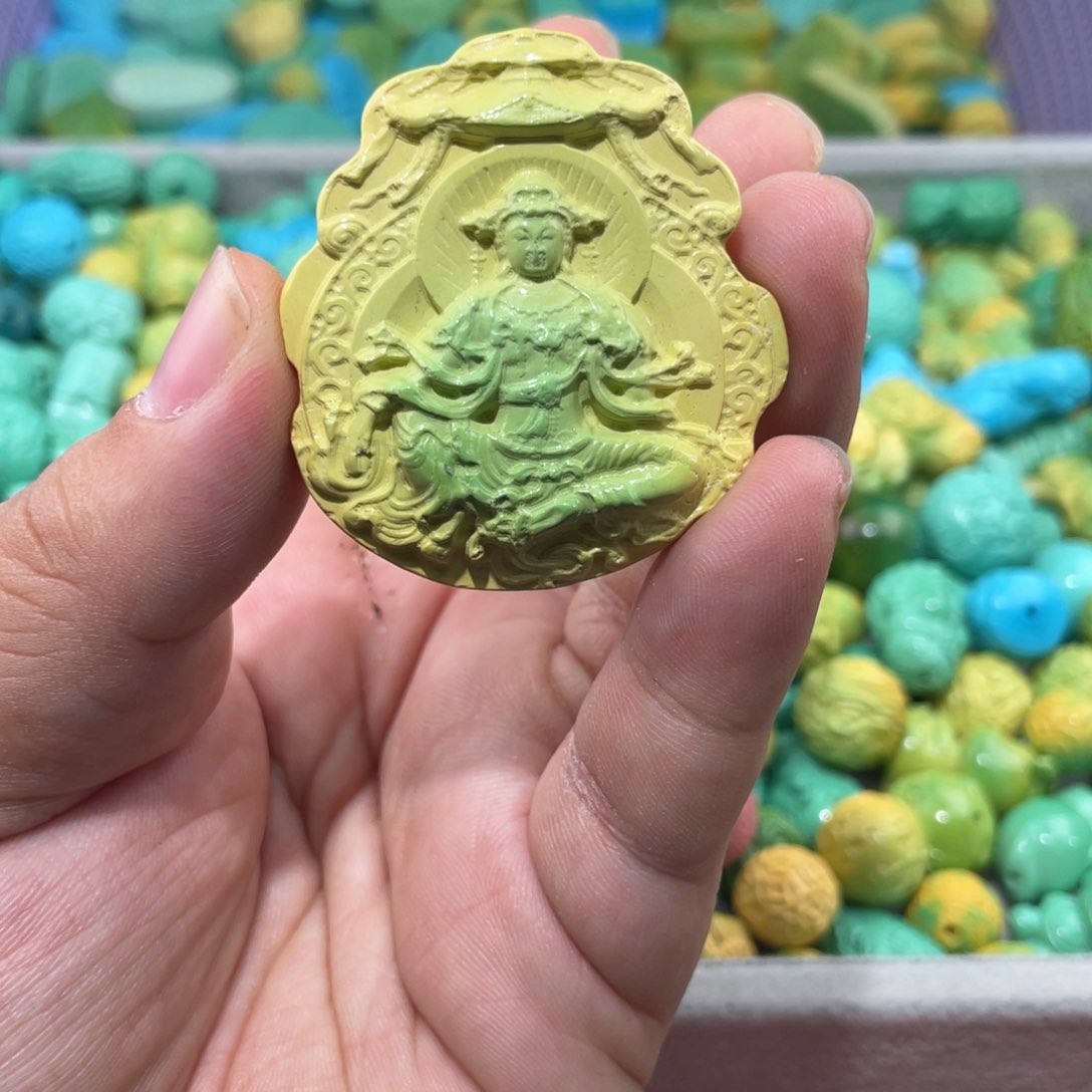 未镶嵌菱锰矿珠宝半成品